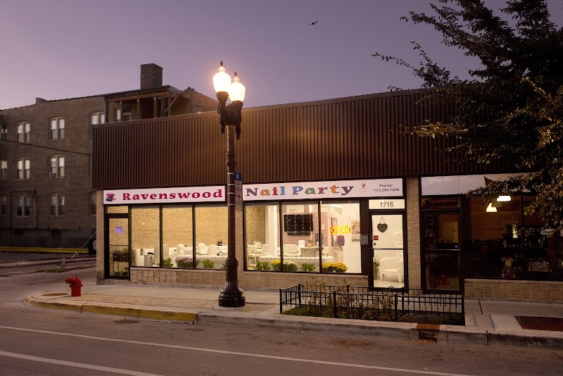 Nail Salon at Ravenswood Nail Party in Chicago