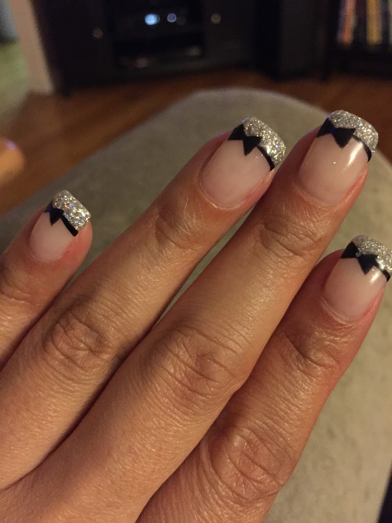 Winter Nails nail design by Nail and Spa Story in New York