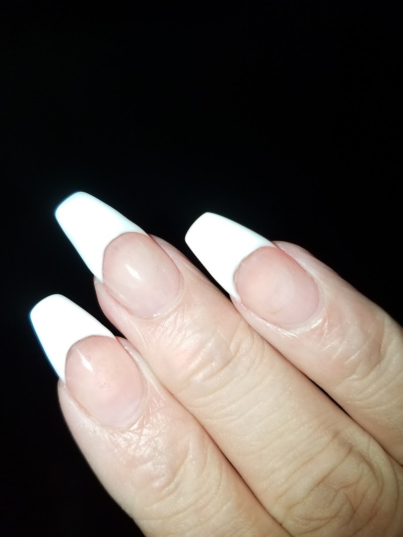 3D Nails nail design by New World Nail II in New York