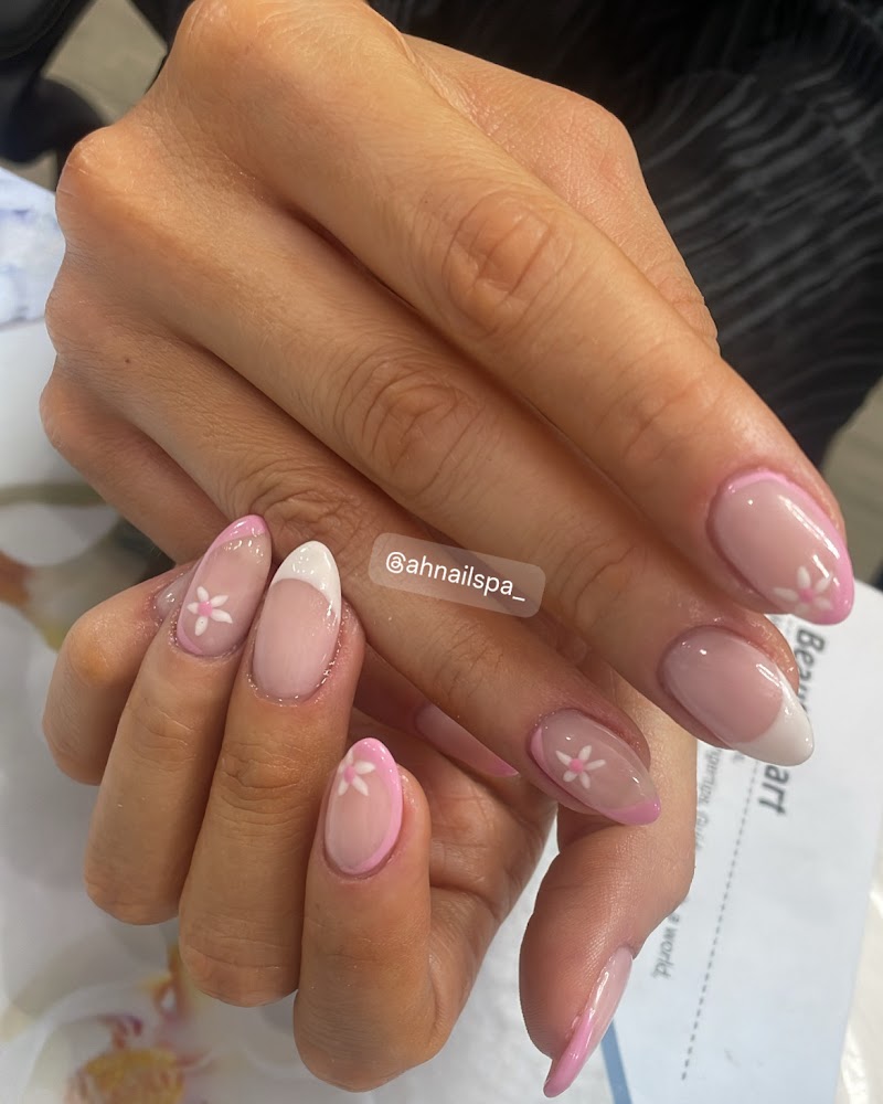 Nail Art at Ah Nail & SPA in New York