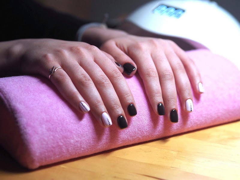 Square Nails nail design by HOLMEFIELD COULD