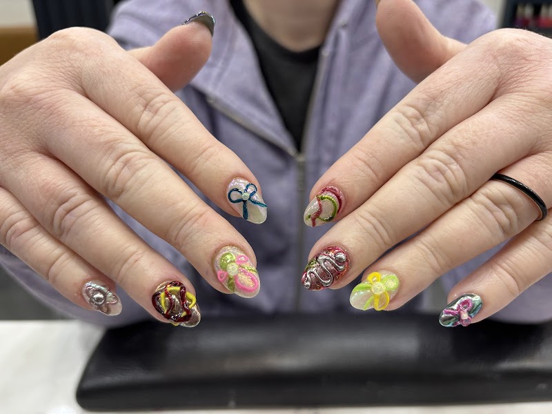 Red Nails nail design by Lyttle Minx in London