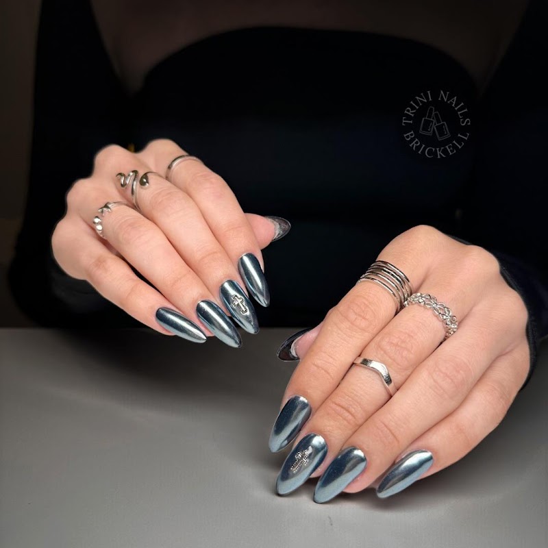 Chrome Nails nail design by Trini Nails Brickell in Miami