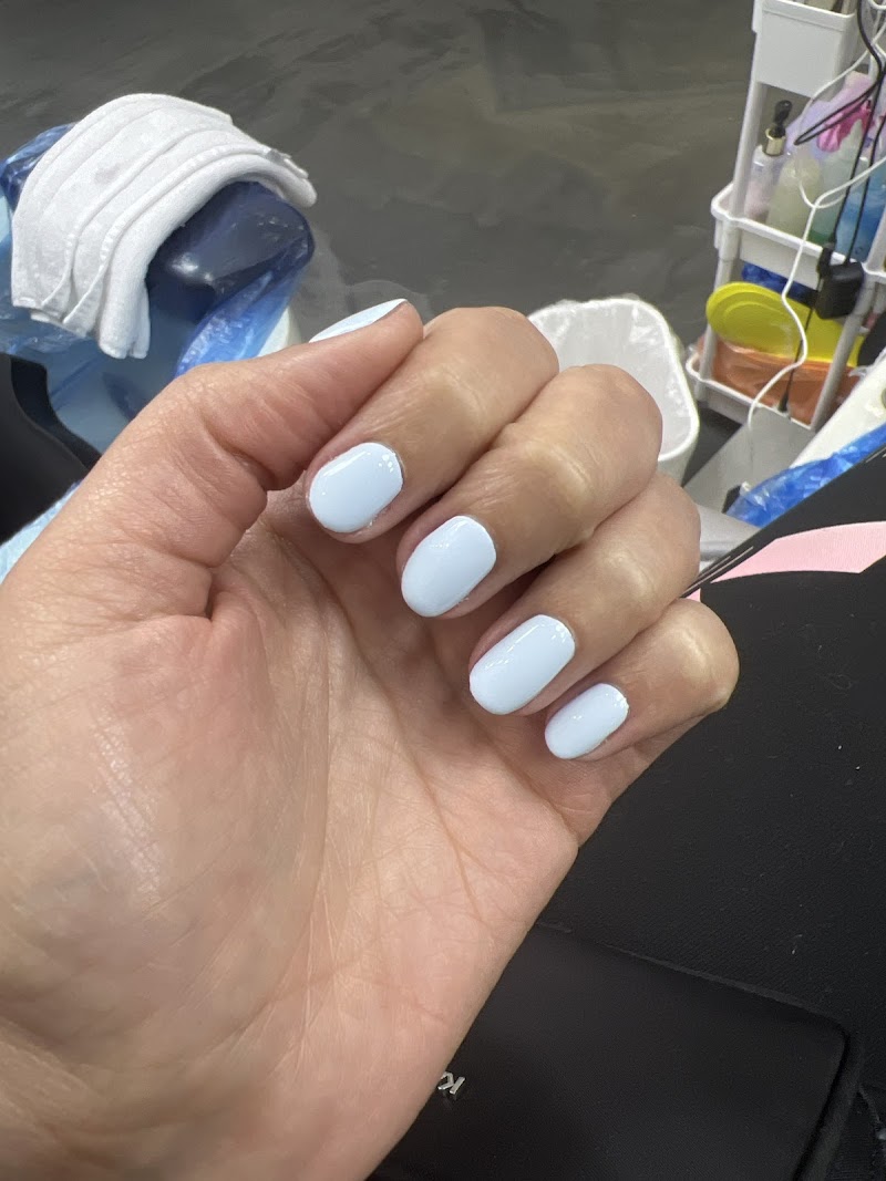 Chrome Nails nail design by Trini Nails Brickell in Miami