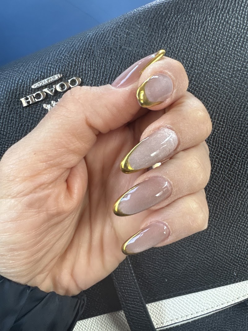 French Tips at Muskaan Bar in London