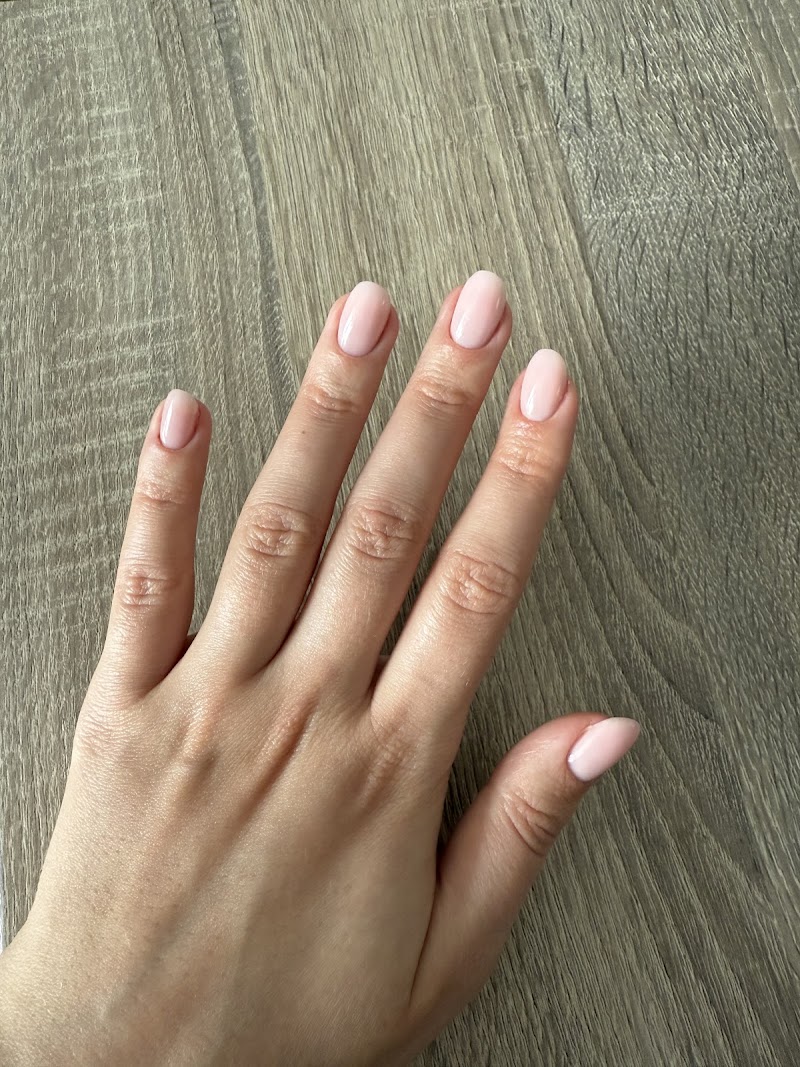 French Tips at Beauty Restart in London