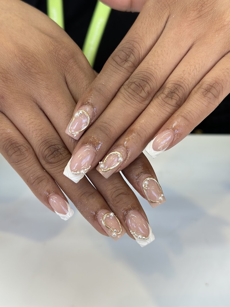 Coffin Nails nail design by USA Stars Nails in London