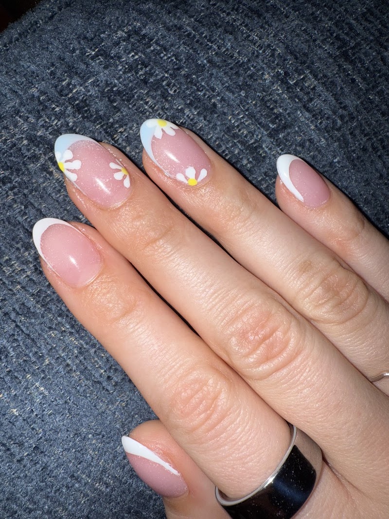 Zoe’s Tipology Nails & SPA - Nail Salon in New York