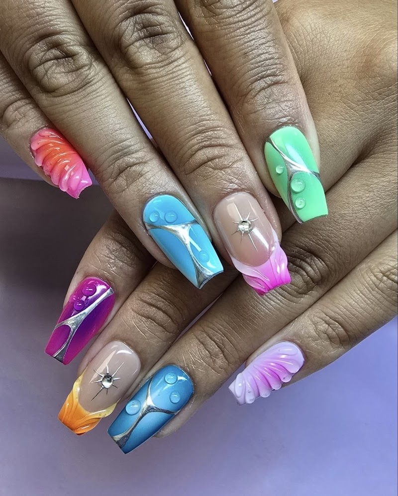 Lovevi Nail Studio LLC — nail salon in Chicago