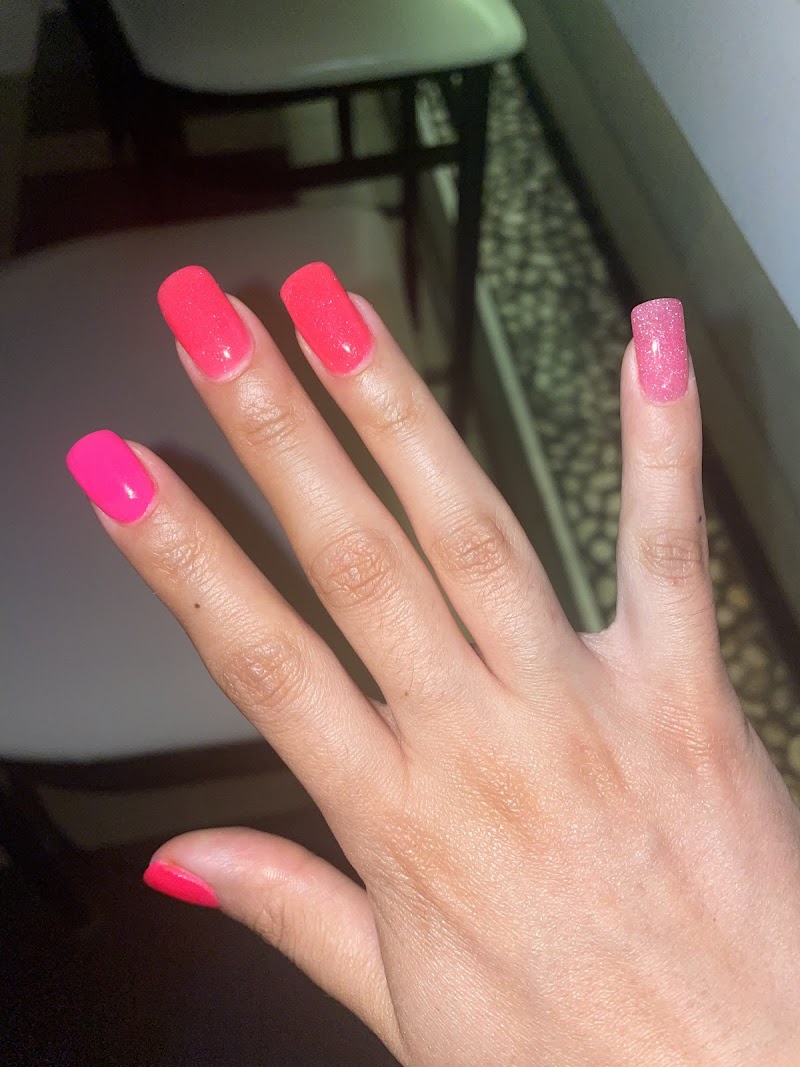 Almond Shape at Kiki Nails & SPA in New York
