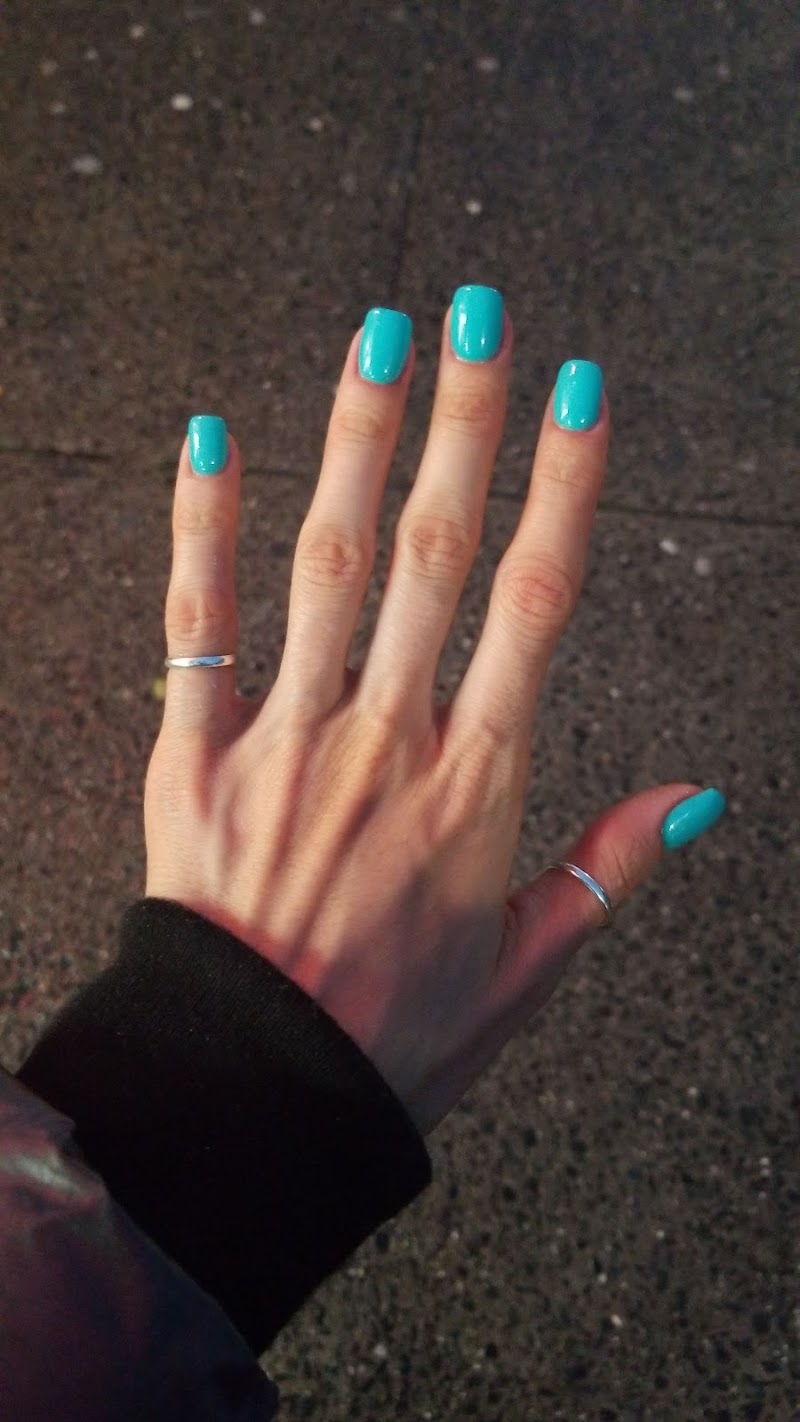 Almond Shape at Kiki Nails & SPA in New York