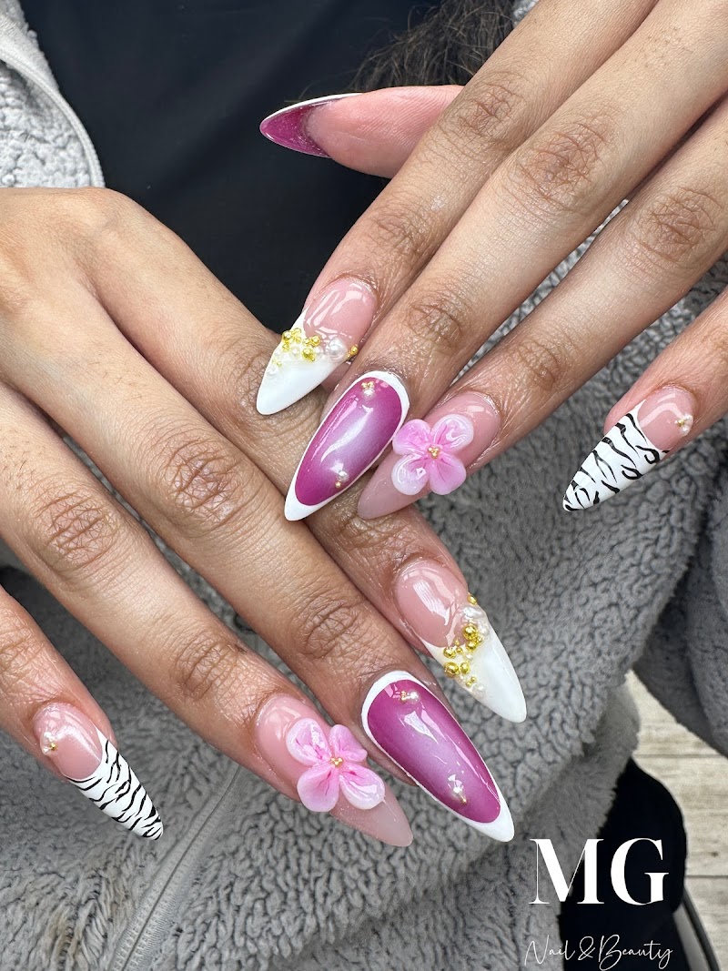 Ombre Nails nail design by MG Nail & Beauty in New York