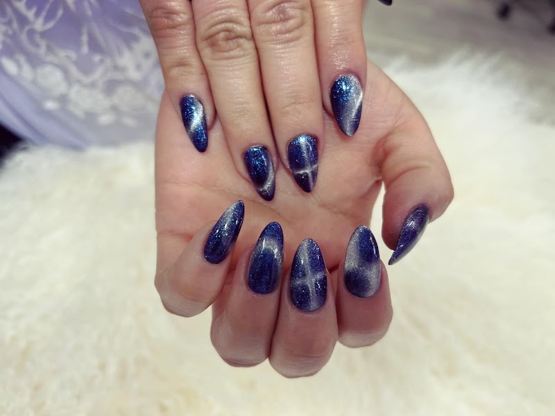 French Tips at Pinky Gel Nail Salon in New York