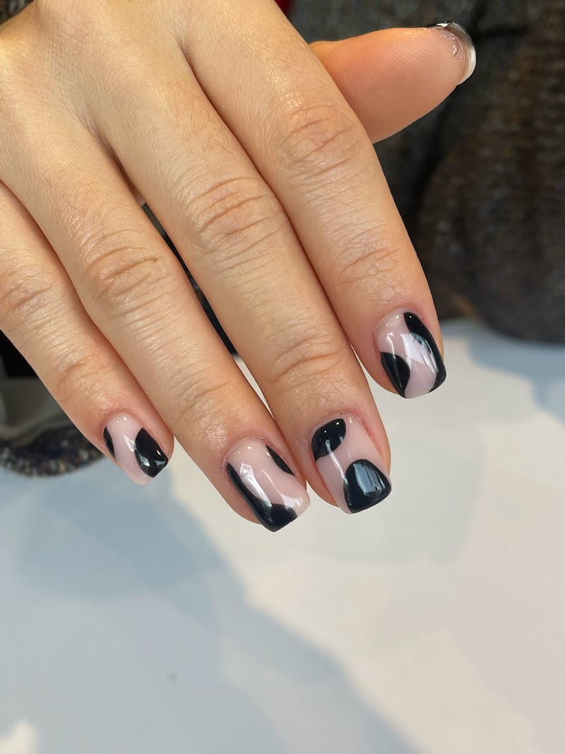 Chrome Nails nail design by Harmless Beauty (within Design Room hairdressers)