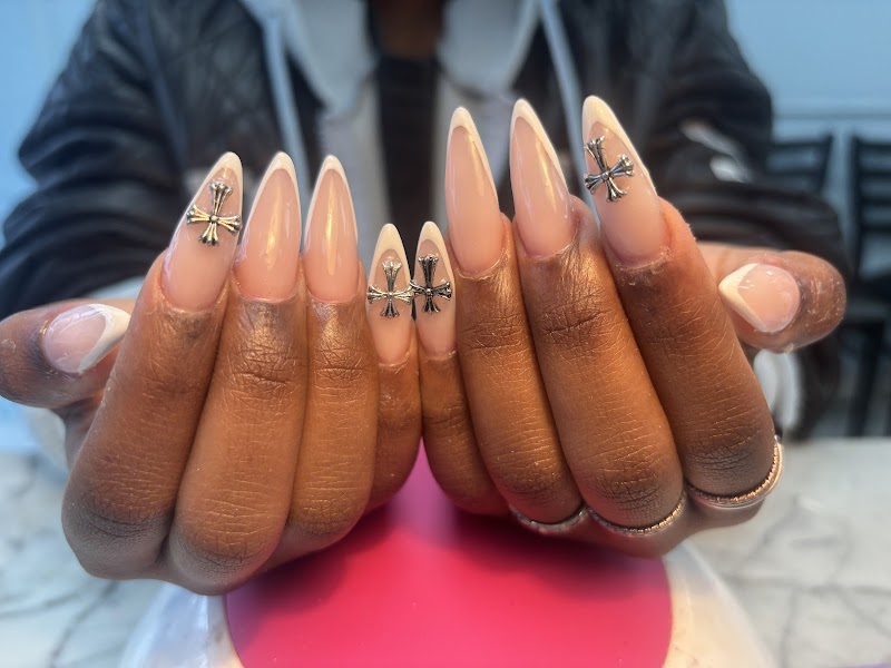 Nail Art at New Queen Nail in New York