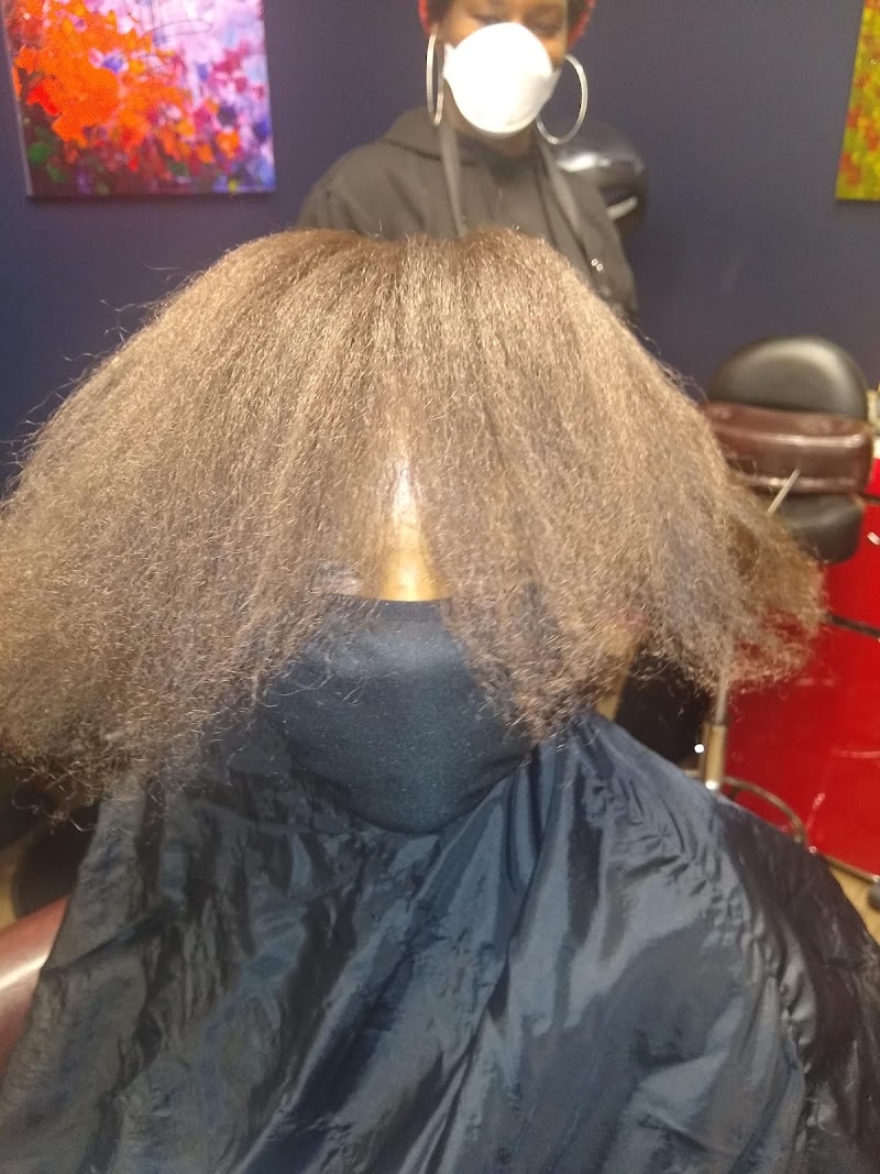 Sola Salon Studios - Nail Salon in Chicago
