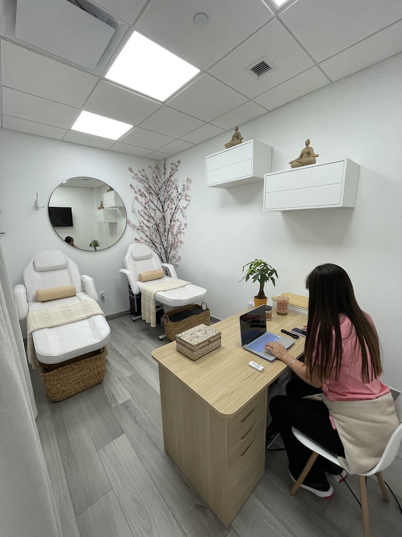 Nail Salon at Areas Salon Suites in Miami
