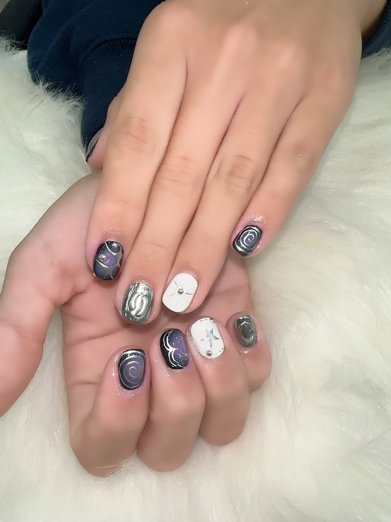 Halloween Nails nail design by shine crystal nails in New York