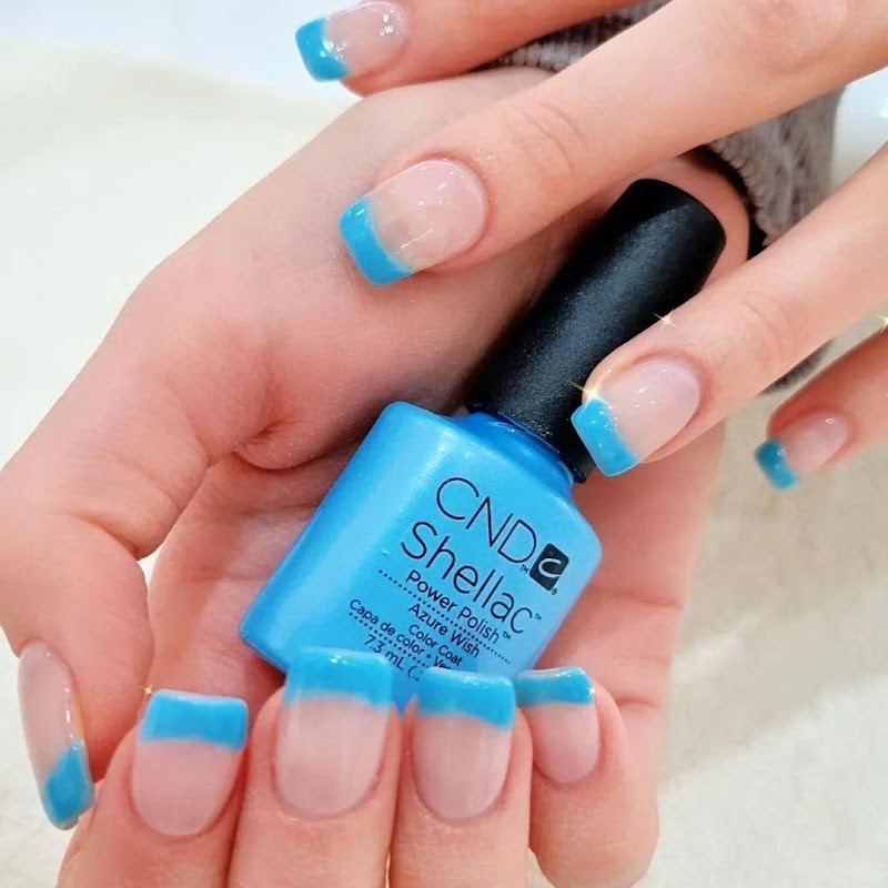 Glitter Nails nail design by Yen Nails Fulham Call to book or text on insta in London