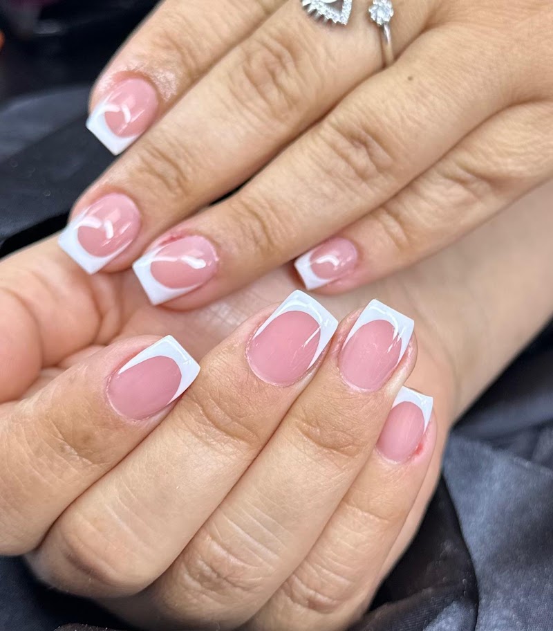 Square Nails nail design by Isoris Salon and Spa