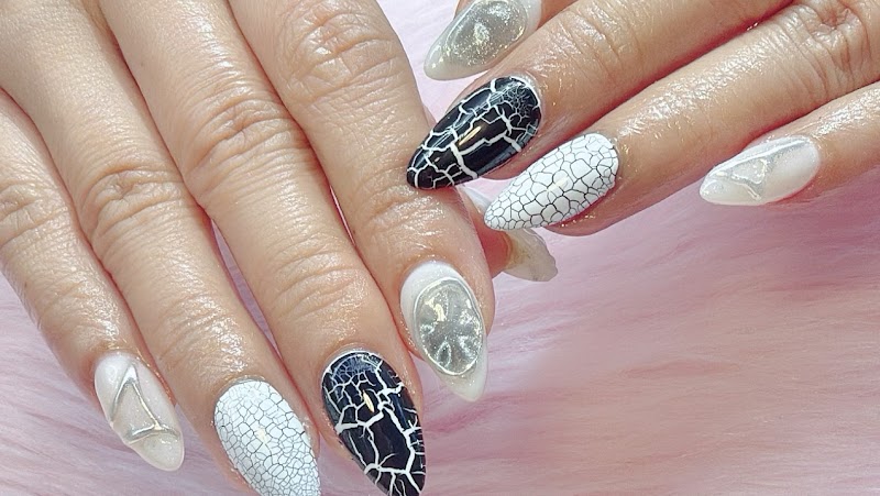 Gel-X nail design by Jenny's Nails & Spa in Los Angeles
