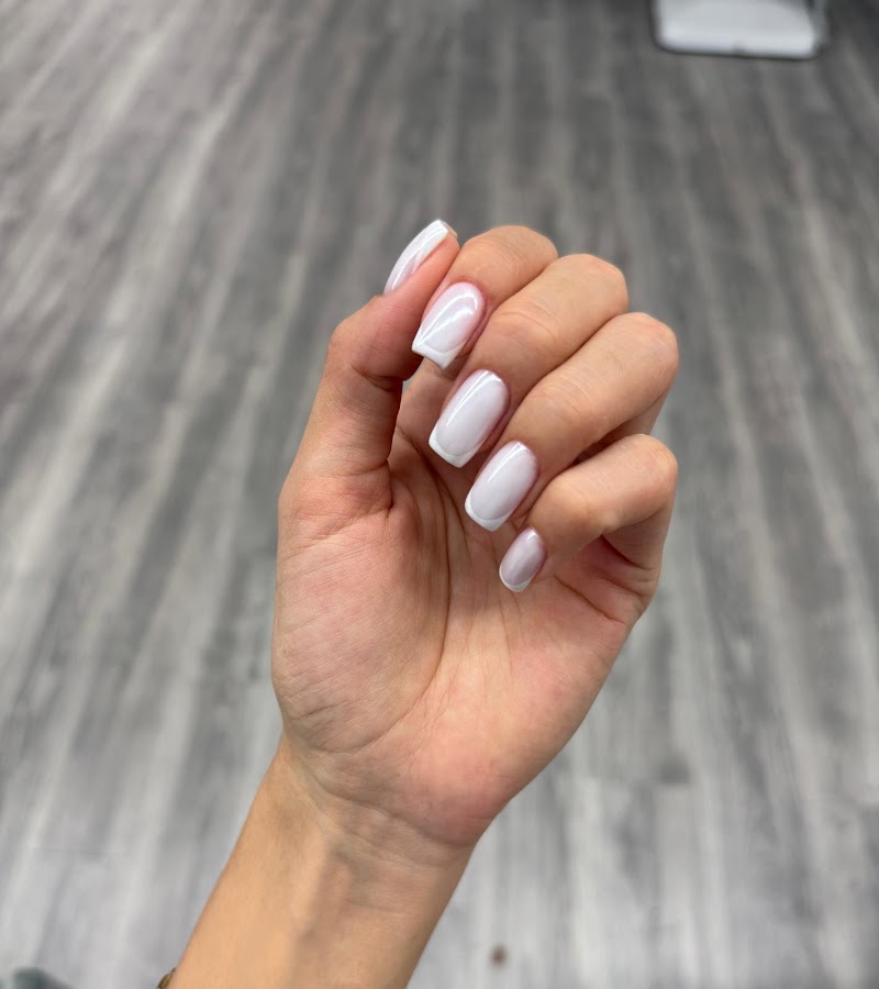 Summer Nails nail design by Love You Nail Salon in New York