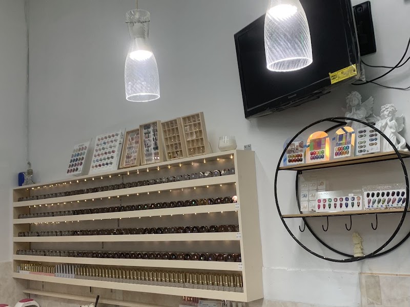 Glitter Nails nail design by Flowermiss nails