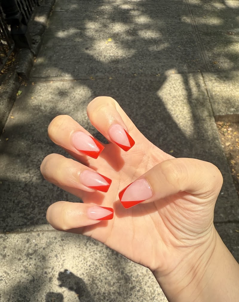 French Tips at Thd Nails in New York