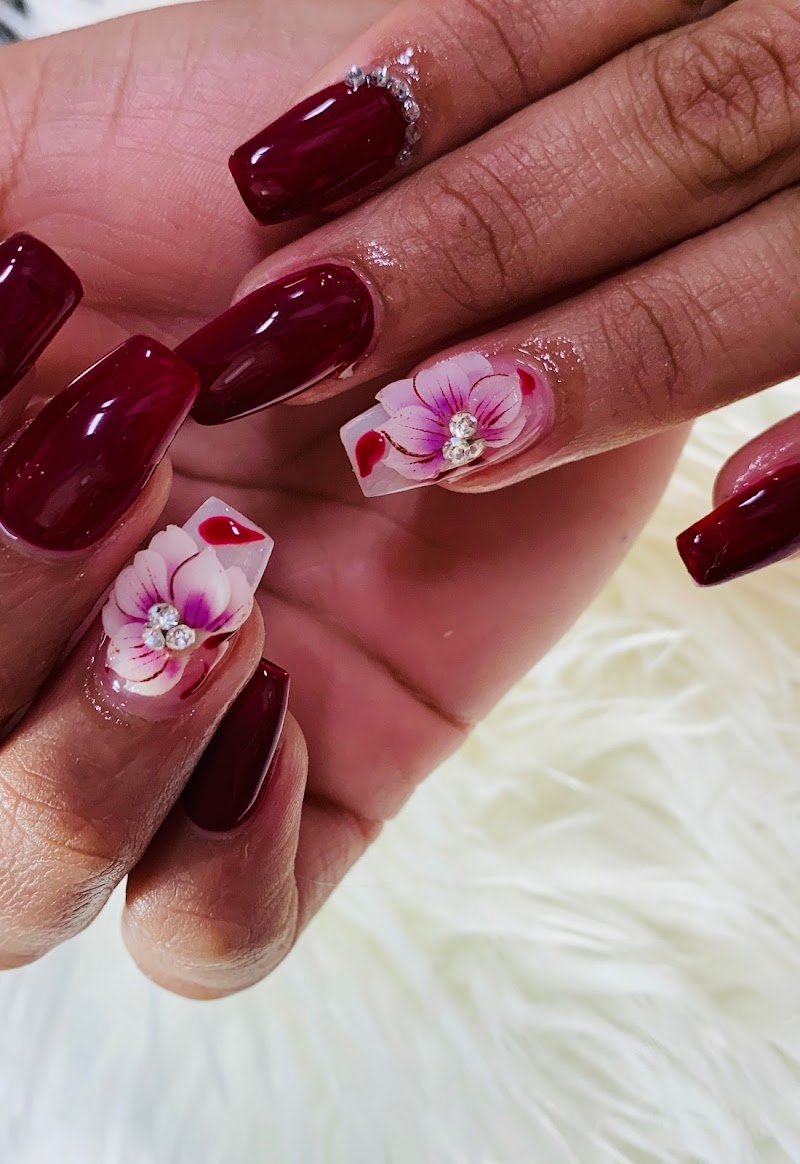 Coffin Nails nail design by Color & uñas in Miami