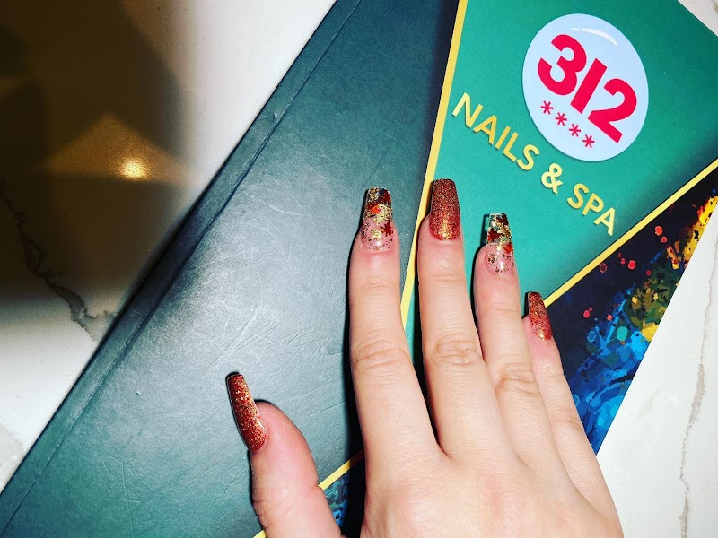 Ombré at 312 Nails & SPA in Chicago