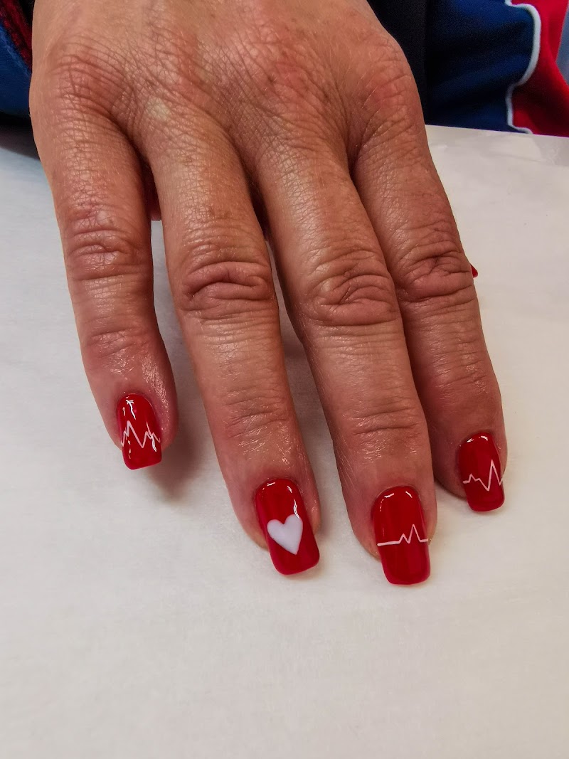 Glitter Nails nail design by Renacer nail studio in London