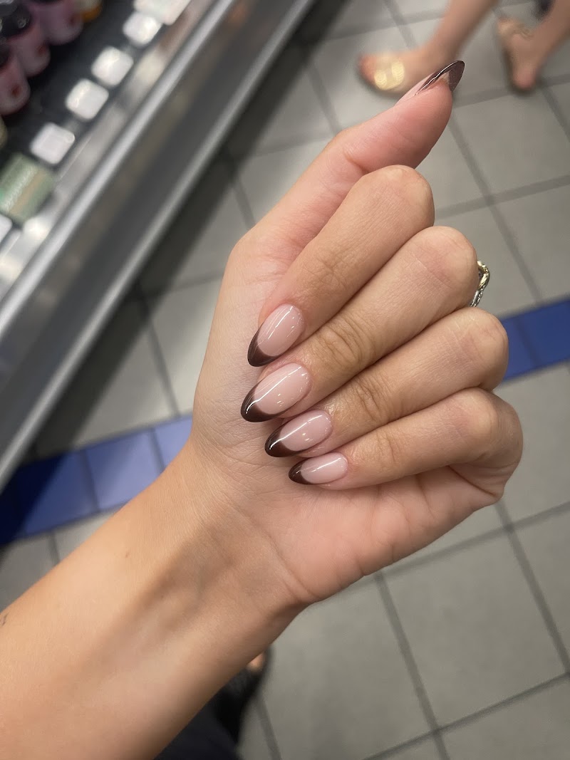 Fall Nails nail design by Livingston Nail Bar in Los Angeles