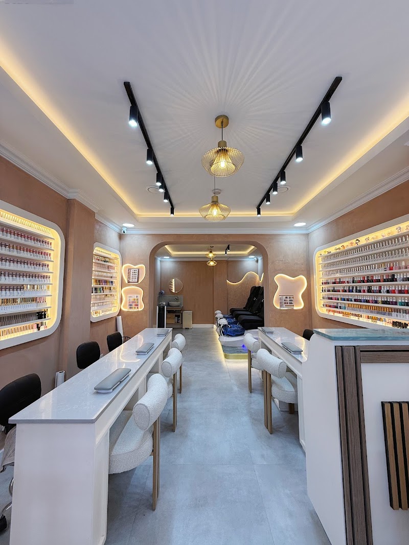 Nail Salon at Natural Nails Spitalfields in London