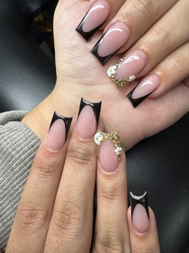 French Tips at Vanity Me Beauty Bar in New York