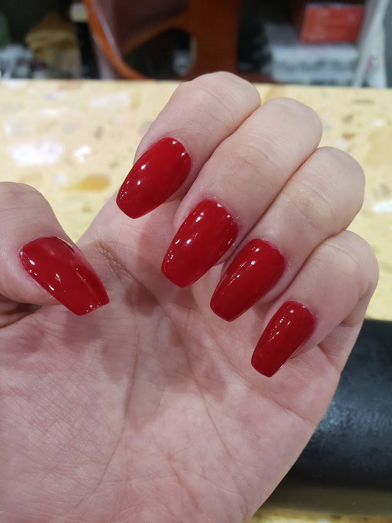 Christmas Nails nail design by Bess Nails and Spa in New York