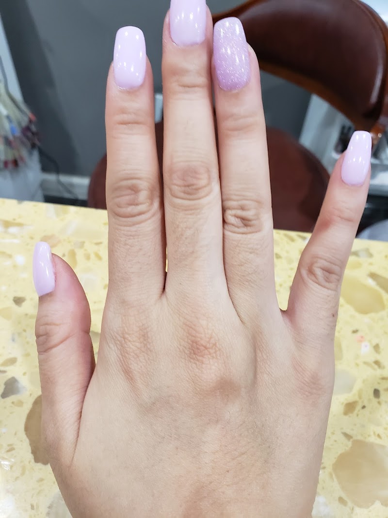 Christmas Nails nail design by Bess Nails and Spa in New York