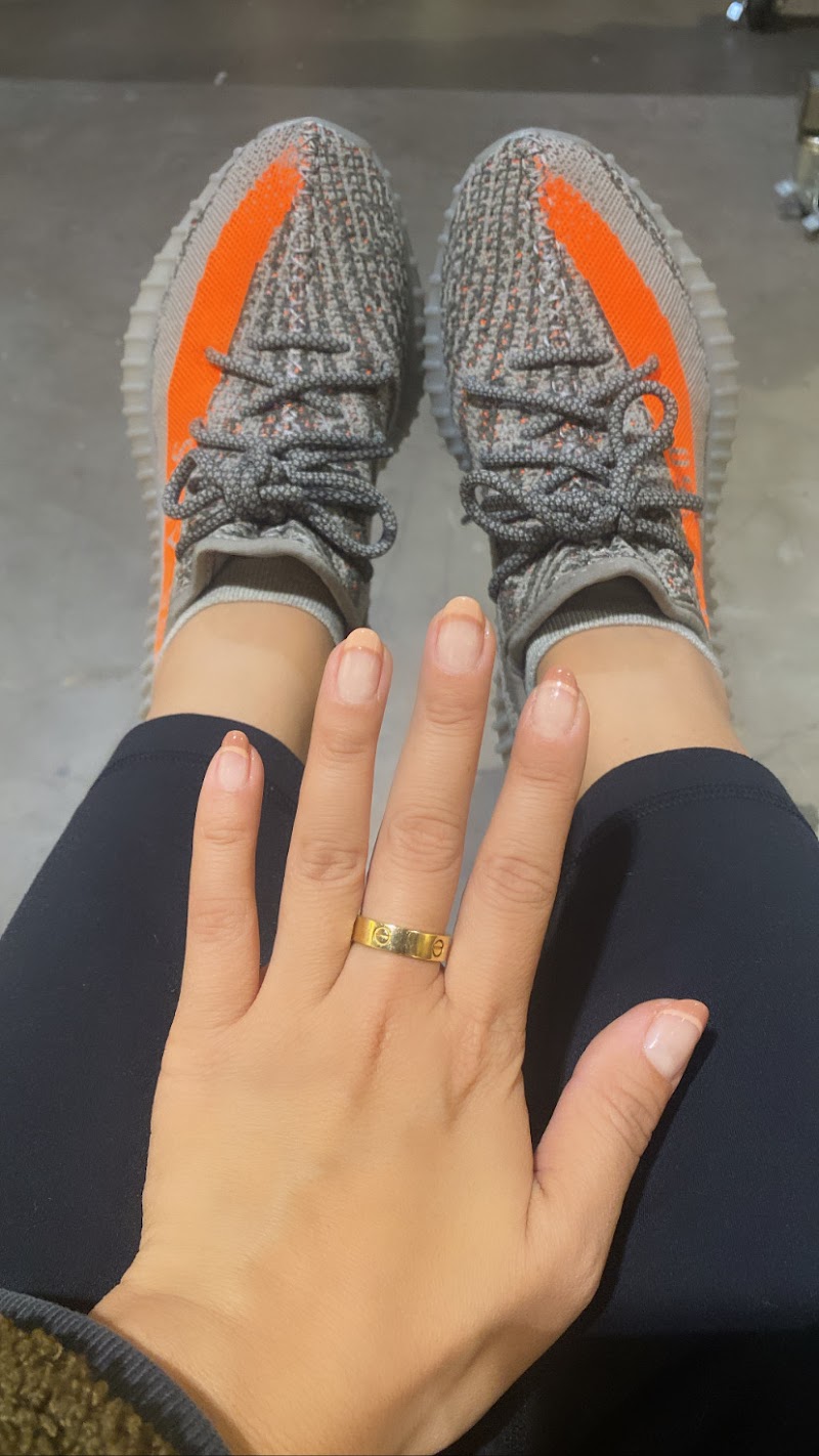 Christmas Nails nail design by Bess Nails and Spa in New York