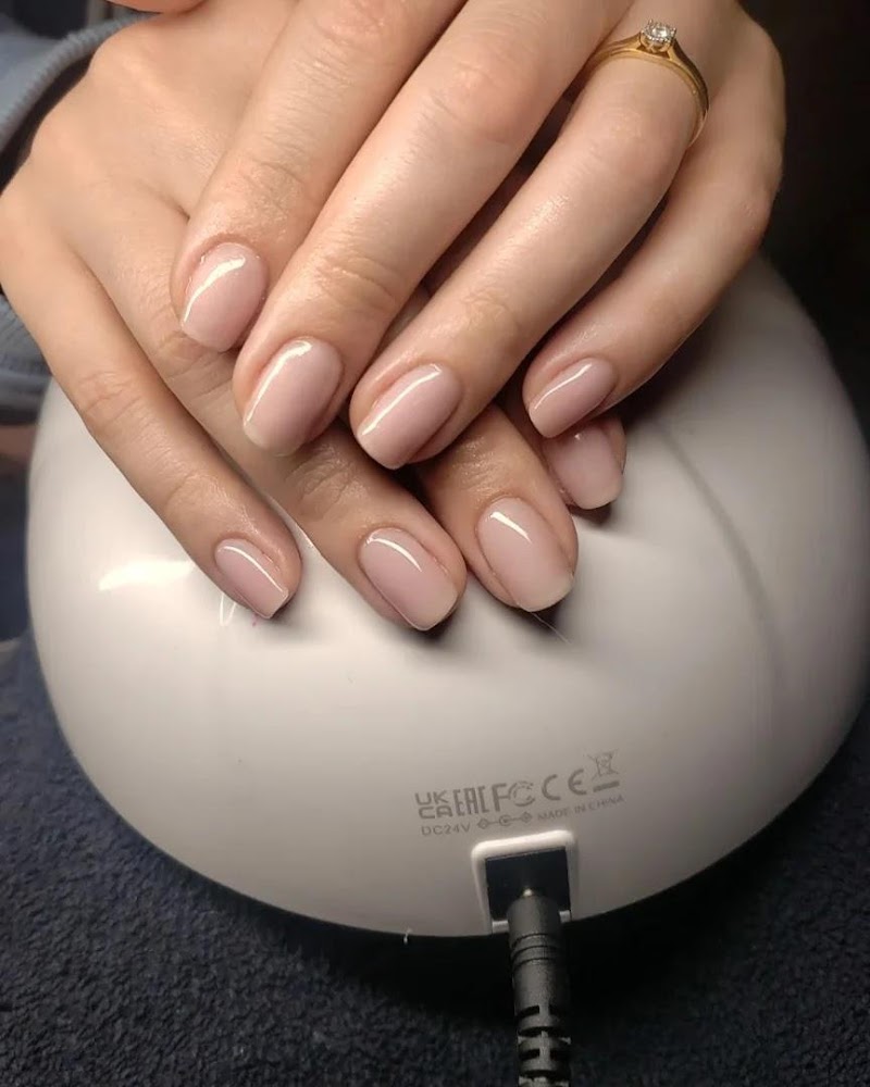 Summer Nails nail design by Healthyy Healing Handz Mobile Nails in Los Angeles