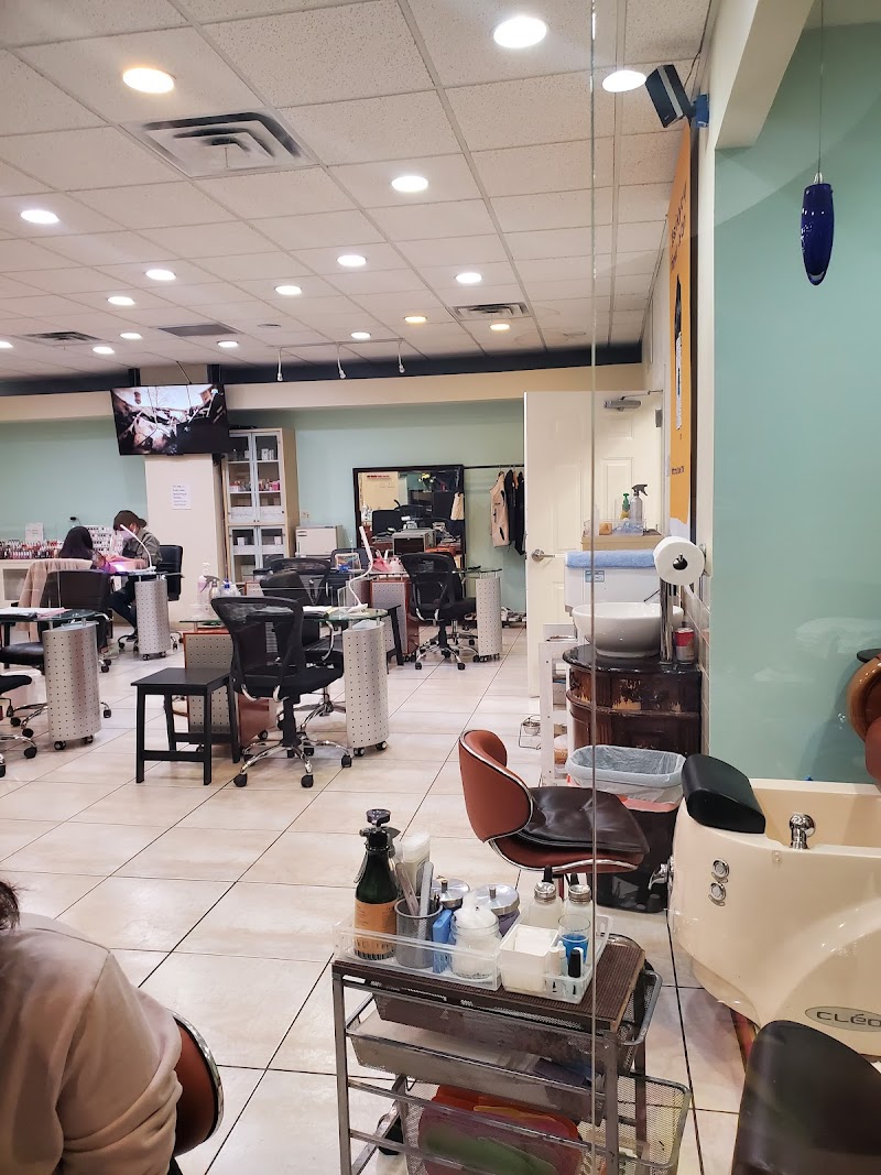 H2o Nail & SPA - Nail Salon in Chicago