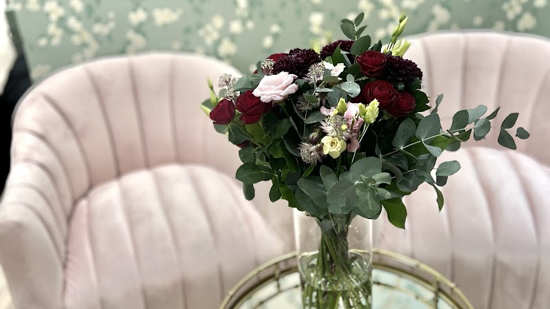 Nail Salon at You&me Beauty in London