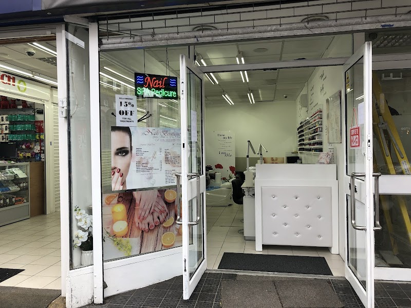 Nail Salon at Nails Beautique in London