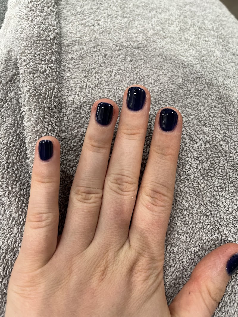 Square at Deluxe Nail Bar & SPA in Los Angeles