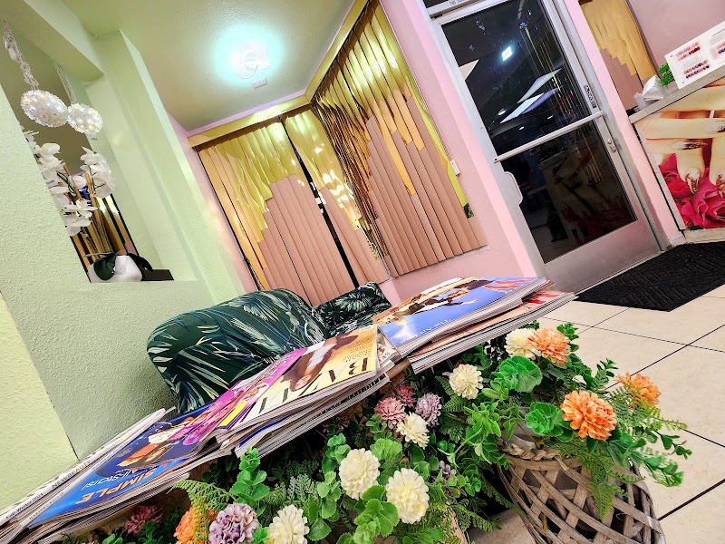 Halloween Nails nail design by Fairy's Nails 💅 in Los Angeles