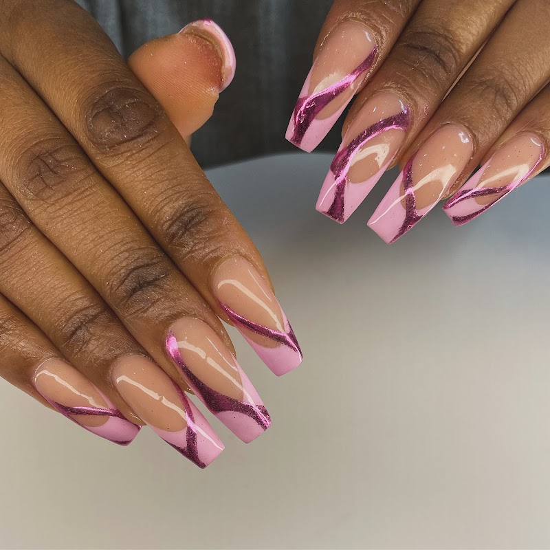 Geometric Nails nail design by Kiara May Nails