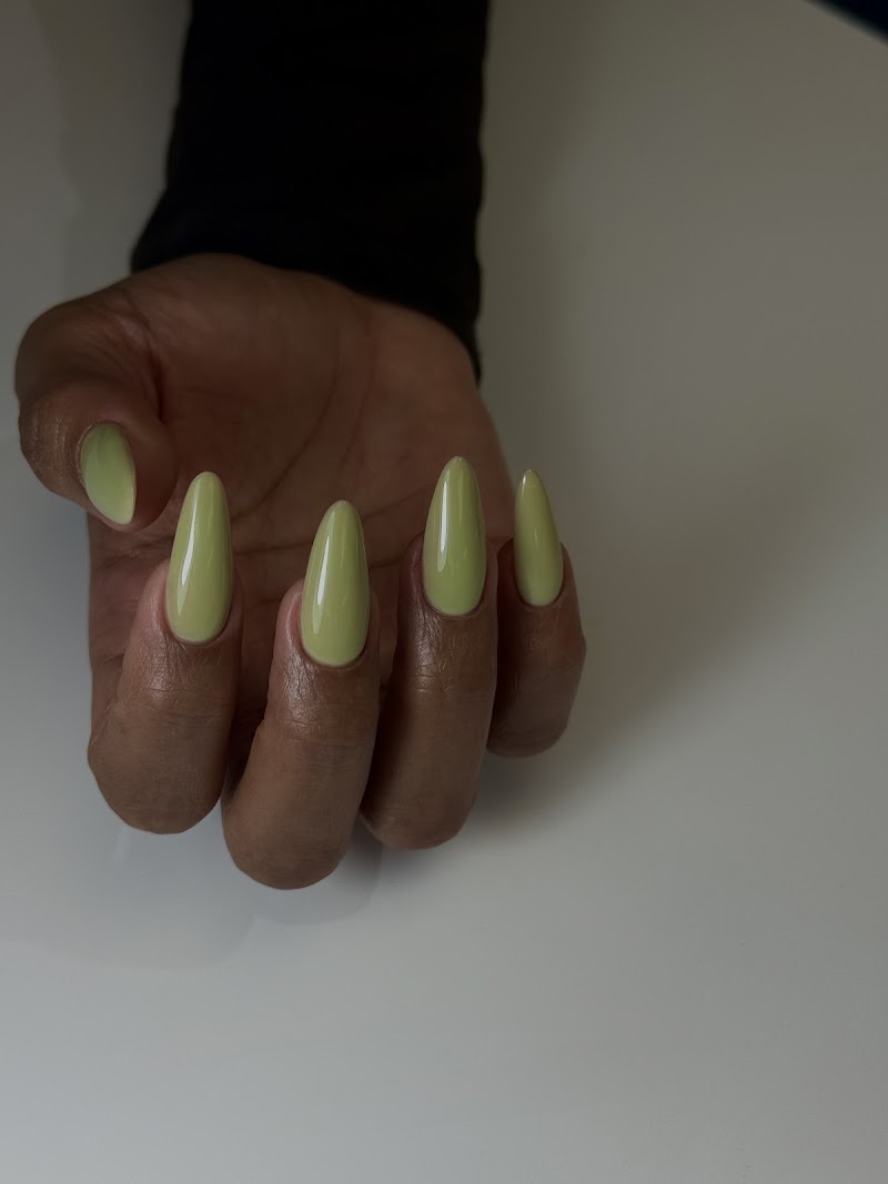 Pastel Nails nail design by Midlton Nails Studio