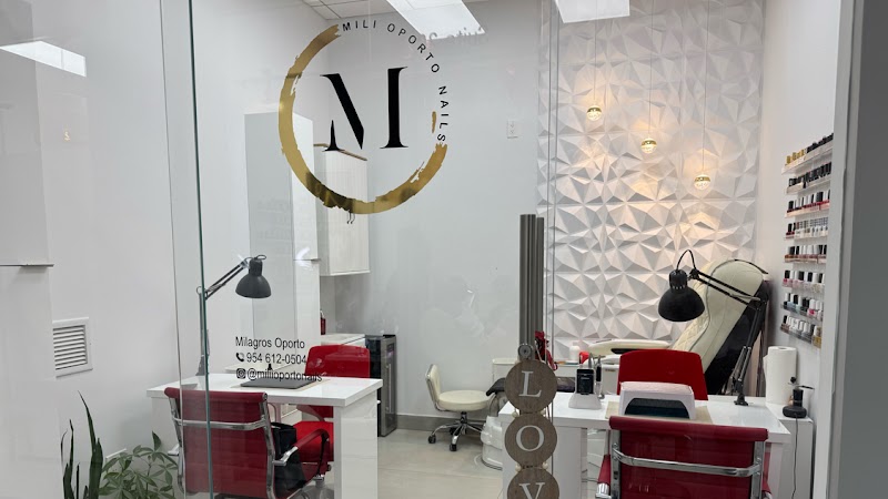 Nail Salon at Miliioportonails in Miami