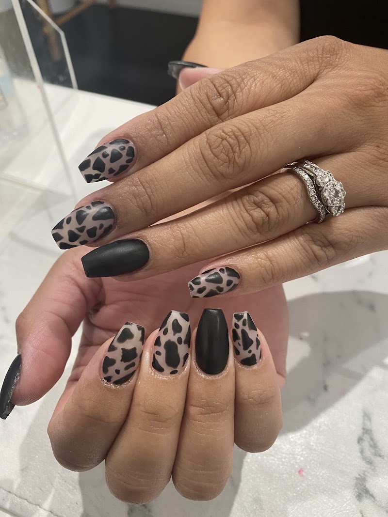 Nail Salon at Little Paris Nails and SPA Studio in Los Angeles