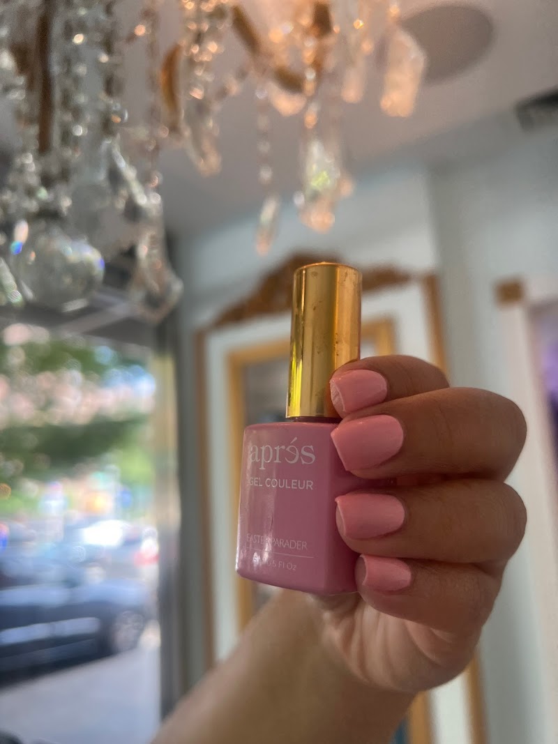 3D Nails nail design by Le Chalan Nail Spa in New York