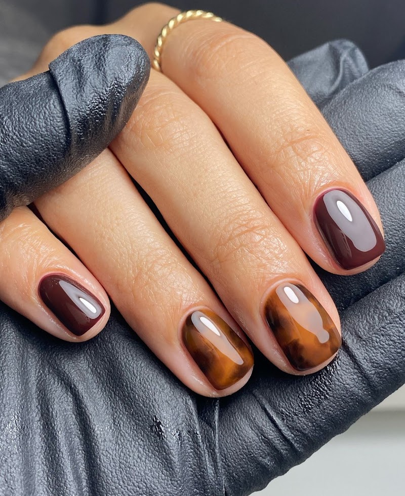 Chrome Nails nail design by Kalon