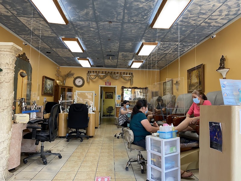 Ombre Nails nail design by Signature Nails & Spa in Los Angeles